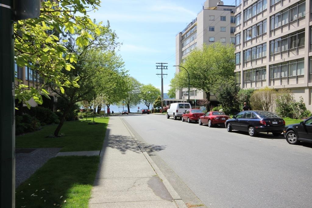 The English Bay Inn 兰里区 外观 照片